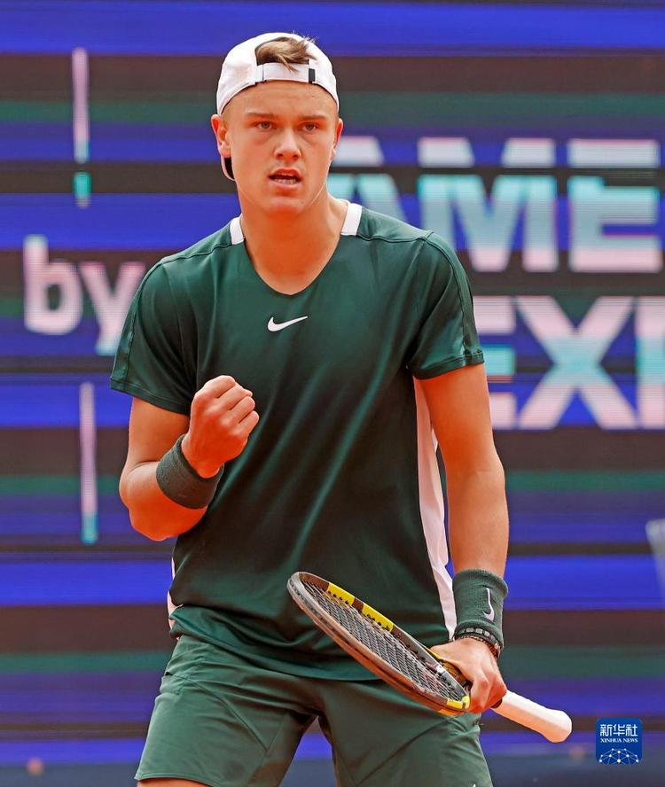 轻易陷入得 轻易陷入得