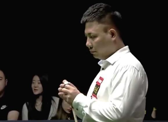 像肩膀和膝 像肩膀和膝